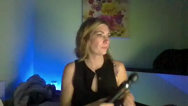 Snapshot of xpbunni chatting on 09-26-25, 11:47 xpbunni online show from 09-26-25, 11:47