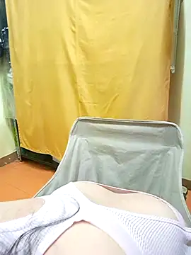 hotlyn45 online show from 10-04-25, 05:49