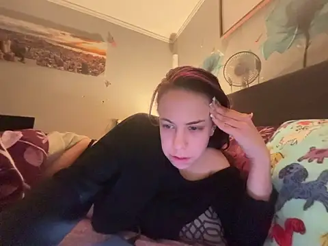 Snapshot of Vaua089 chatting on 02-11-26, 05:12 Vaua089 online show from 02-11-26, 05:12