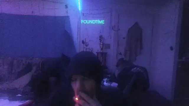 Poundtown1226 online show from 01-12-26, 03:01