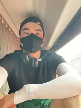 anhkiet huang online show from 11-26-25, 08:04