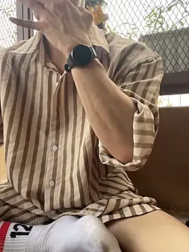 Snapshot of anhkiet_huang chatting on 12-18-25, 07:47 anhkiet huang online show from 12-18-25, 07:47