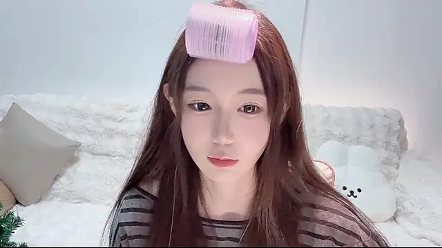 Xiao-runbao online show from 11-03-25, 10:05