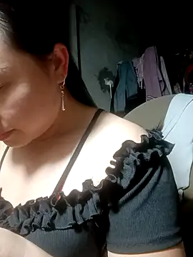 Snapshot of suki-lady chatting on 11-10-25, 03:22 suki-lady online show from 11-10-25, 03:22