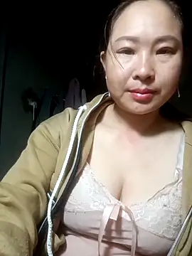 Snapshot of suki-lady chatting on 11-17-25, 04:18 suki-lady online show from 11-17-25, 04:18