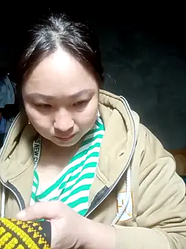 Snapshot of suki-lady chatting on 12-03-25, 10:24 suki-lady online show from 12-03-25, 10:24