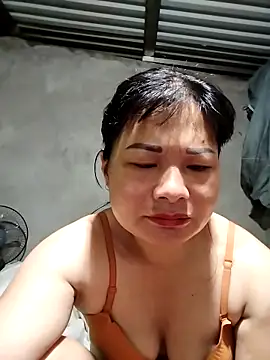 kute-00 online show from 10-04-25, 09:35