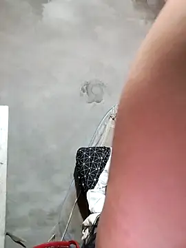 kute-00 online show from 12-21-25, 01:24