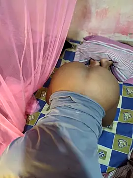 LarkingNewel online show from 02-19-26, 01:56