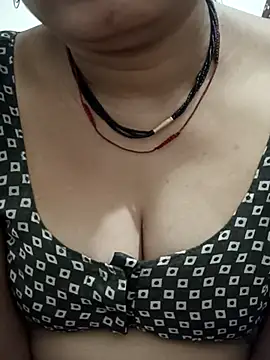 Snapshot of monu_bhabi chatting on 03-11-26, 12:16 monu bhabi online show from 03-11-26, 12:16