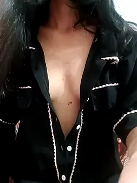 Snapshot of Daizy_Shah chatting on 10-04-25, 03:21 Daizy Shah online show from 10-04-25, 03:21