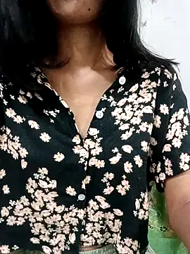 Daizy Shah online show from 02-18-26, 06:26