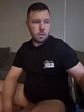 Snapshot of Da_riva chatting on 01-11-26, 04:01 Da riva online show from 01-11-26, 04:01