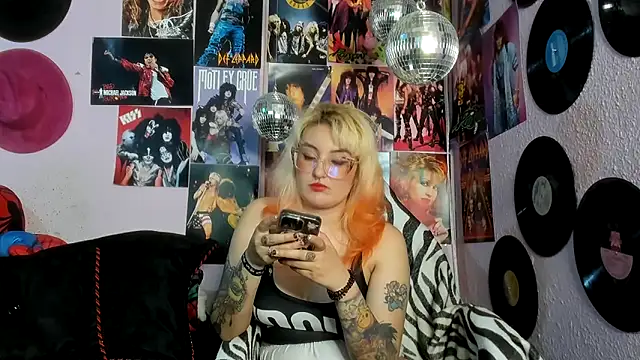 Avril Maria online show from 03-14-26, 08:58