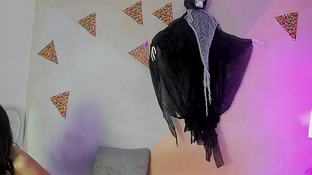 Laura and Kevin online show from 11-14-25, 01:43