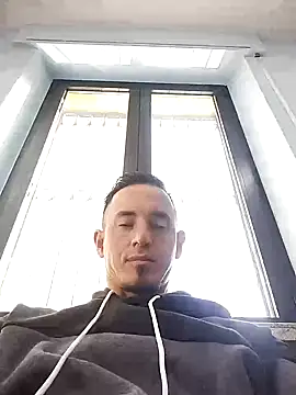 JuanD vero online show from 11-30-25, 09:57