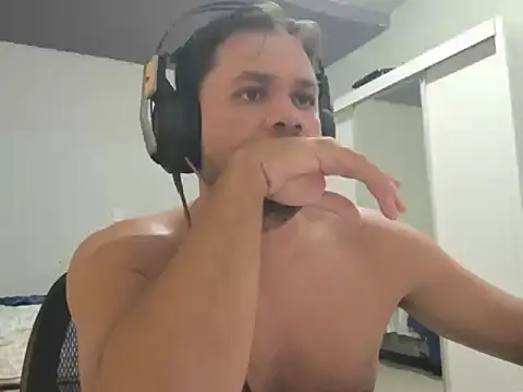 Miguelion2308 online show from 05-17-26, 01:47
