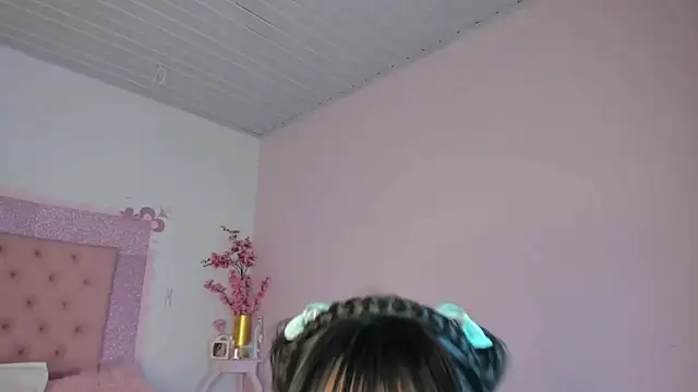 roxyswt online show from 06-18-26, 04:57