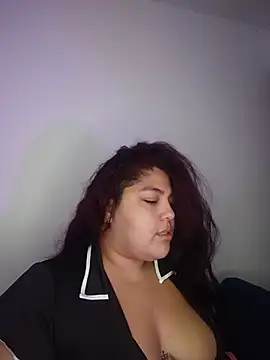 Snapshot of kendra_lil_evill chatting on 05-18-26, 11:05 kendra lil evill online show from 05-18-26, 11:05