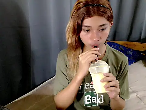 Petite HugeCock online show from 07-21-26, 02:08