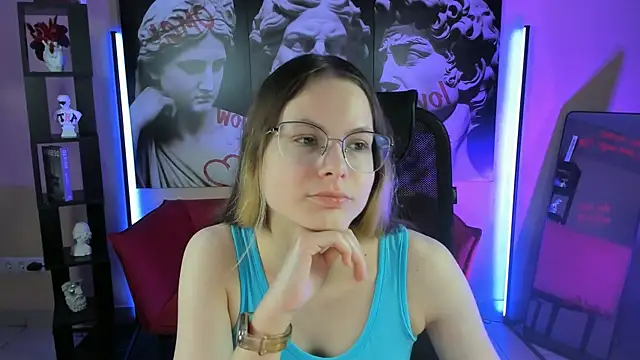 Snapshot of Carrie_Rose chatting on 09-23-25, 04:15 Carrie Rose online show from 09-23-25, 04:15