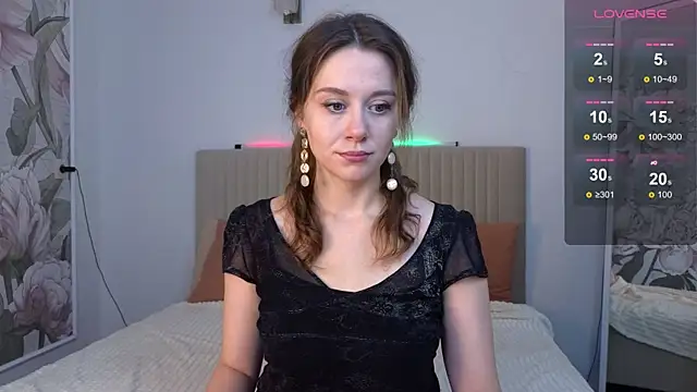 Snapshot of SkyHelen chatting on 09-26-25, 04:38 SkyHelen online show from 09-26-25, 04:38