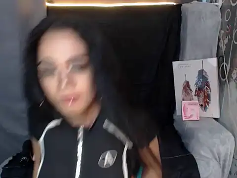 SerenityFoxx online show from 11-06-25, 07:37