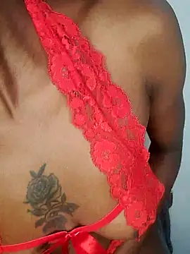 Snapshot of _Uphele chatting on 09-20-25, 01:17 Uphele online show from 09-20-25, 01:17