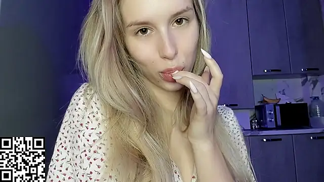 ElysiaXo online show from 10-12-25, 11:59