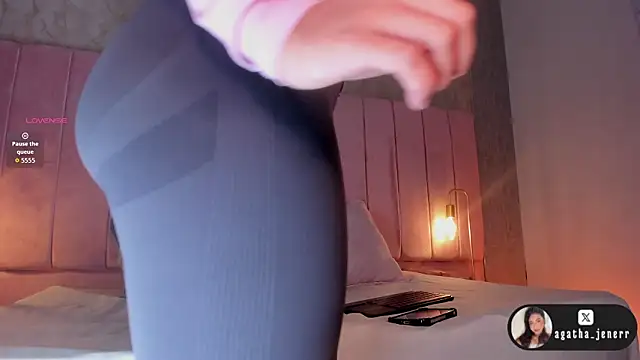 agatha jener online show from 02-24-26, 11:41