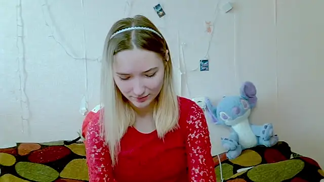  kikiclark   online show from 10-01-25, 08:09