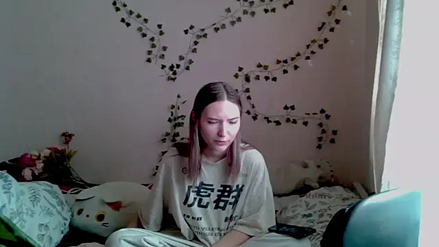  kikiclark   online show from 11-15-25, 10:34