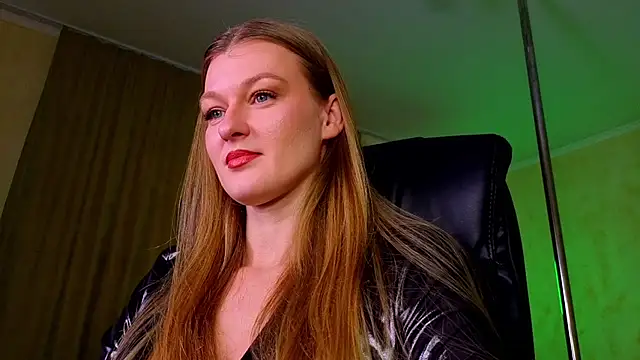 MysticVenus  online show from 02-12-26, 03:07