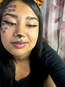 Snapshot of Caty__hot chatting on 10-16-25, 12:22 Caty hot online show from 10-16-25, 12:22