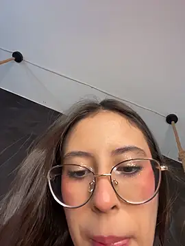 Juanita-Diaz online show from 10-30-25, 08:42