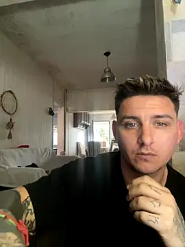 Snapshot of SantyPlayBig chatting on 09-09-25, 08:52 SantyPlayBig online show from 09-09-25, 08:52