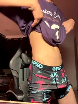 Snapshot of OopsAgain_ chatting on 12-18-25, 01:44 OopsAgain online show from 12-18-25, 01:44