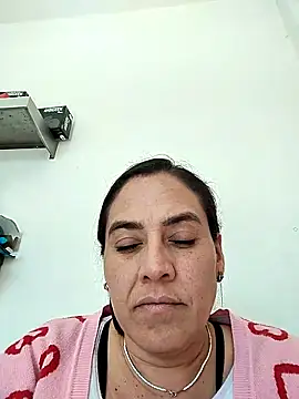 Snapshot of denissebombon chatting on 02-03-26, 06:02 denissebombon online show from 02-03-26, 06:02