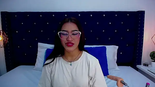 miss aris online show from 11-12-25, 03:18