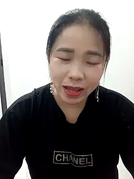Snapshot of sumy-00 chatting on 03-08-26, 05:22 sumy-00 online show from 03-08-26, 05:22