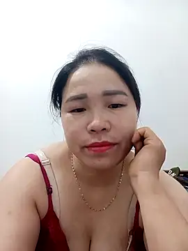 Snapshot of sumy-00 chatting on 04-10-26, 04:23 sumy-00 online show from 04-10-26, 04:23