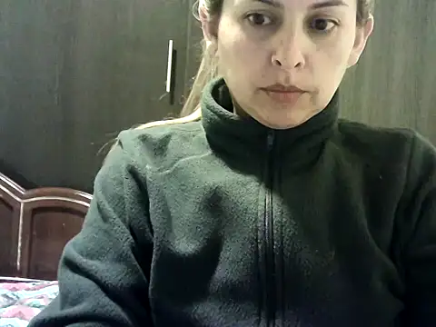 Snapshot of Valery__Rouse_ chatting on 10-25-25, 04:42 Valery Rouse online show from 10-25-25, 04:42