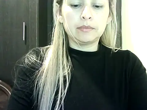 Snapshot of Valery__Rouse_ chatting on 11-02-25, 03:31 Valery Rouse online show from 11-02-25, 03:31