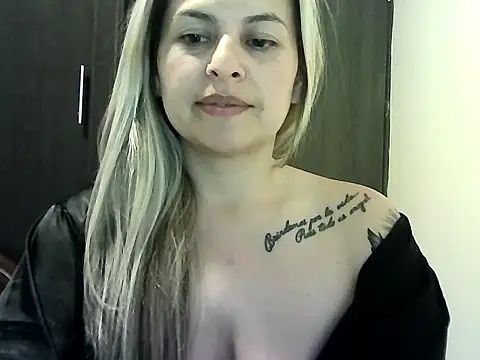 Snapshot of Valery__Rouse_ chatting on 11-10-25, 03:05 Valery Rouse online show from 11-10-25, 03:05