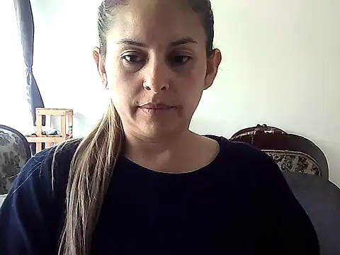 Snapshot of Valery__Rouse_ chatting on 11-14-25, 03:00 Valery Rouse online show from 11-14-25, 03:00