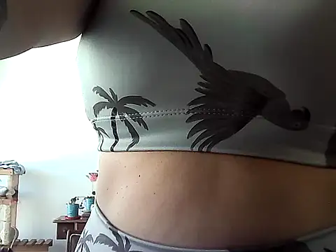 Snapshot of Valery__Rouse_ chatting on 12-18-25, 03:51 Valery Rouse online show from 12-18-25, 03:51