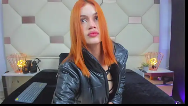 Marilyn scott online show from 12-05-25, 01:42