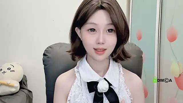 Snapshot of gummy-candy chatting on 10-10-25, 04:33 gummy-candy online show from 10-10-25, 04:33