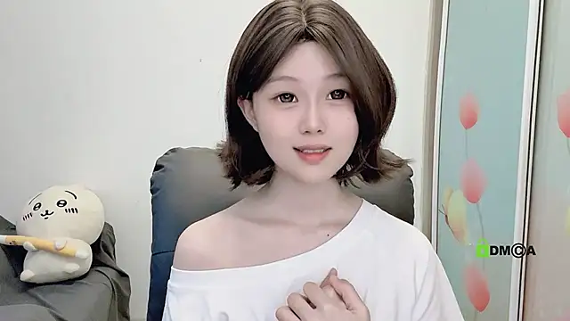 Snapshot of gummy-candy chatting on 10-11-25, 01:05 gummy-candy online show from 10-11-25, 01:05