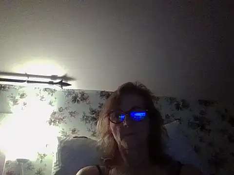 Valinella online show from 12-14-25, 07:51